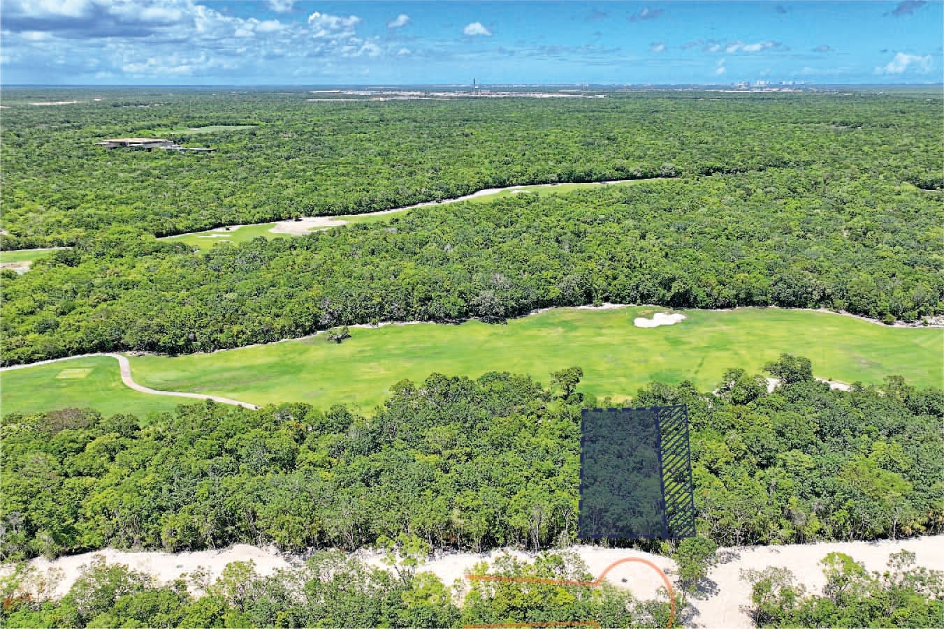 Terreno en venta en Cancún Country Club