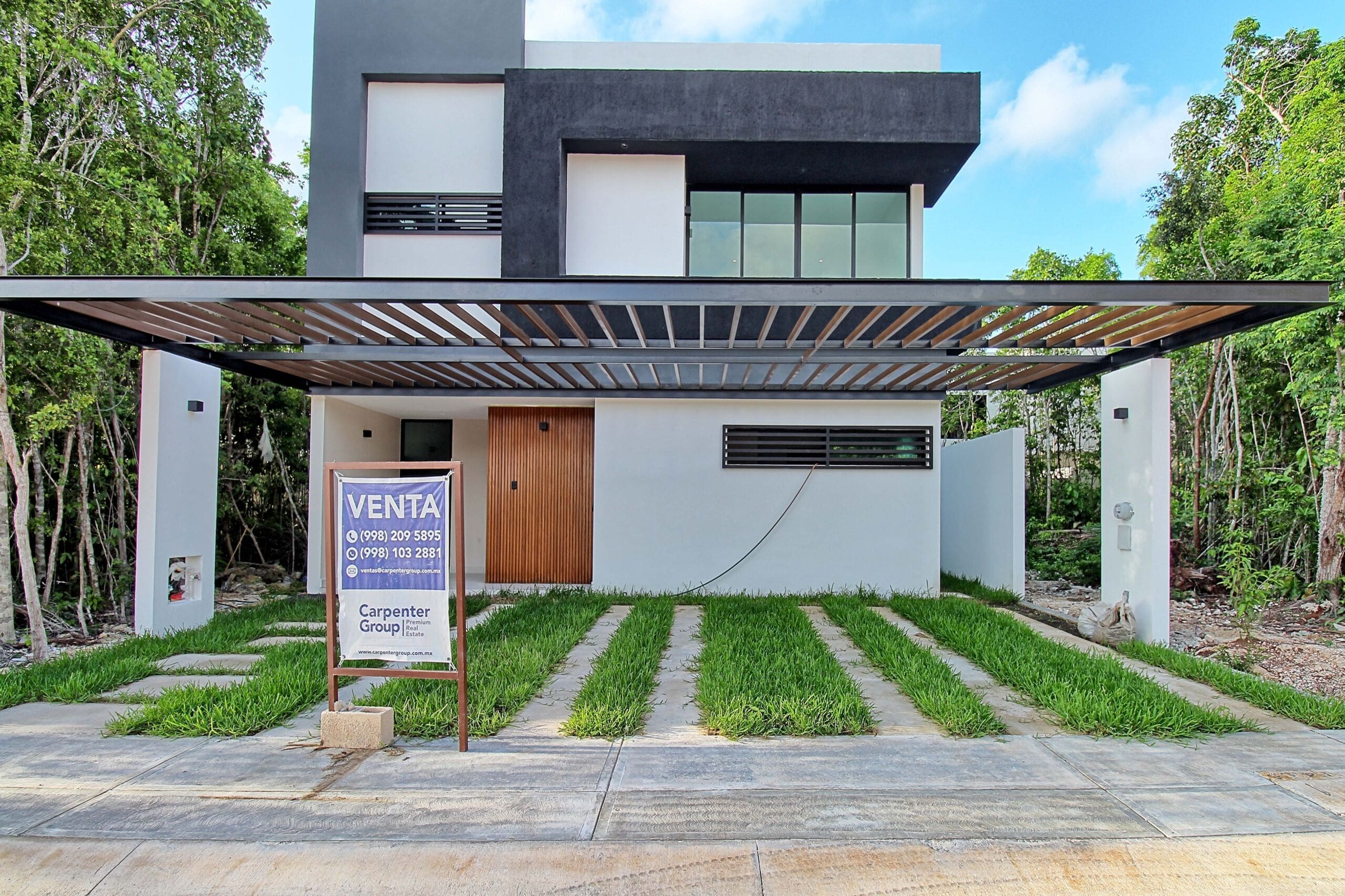 Casa en venta en Vía Cumbres Cancun con alberca